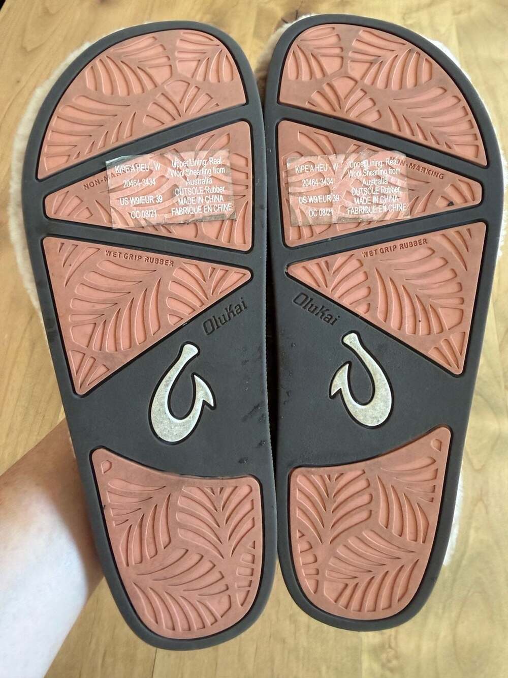 OluKai Kipe'a Heu Women's Shearling Flip Flop Slippers Size US 9 - Picture 3 of 7